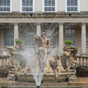 Pass The Keys Stylish Grade Ii Listed House Cheltenham